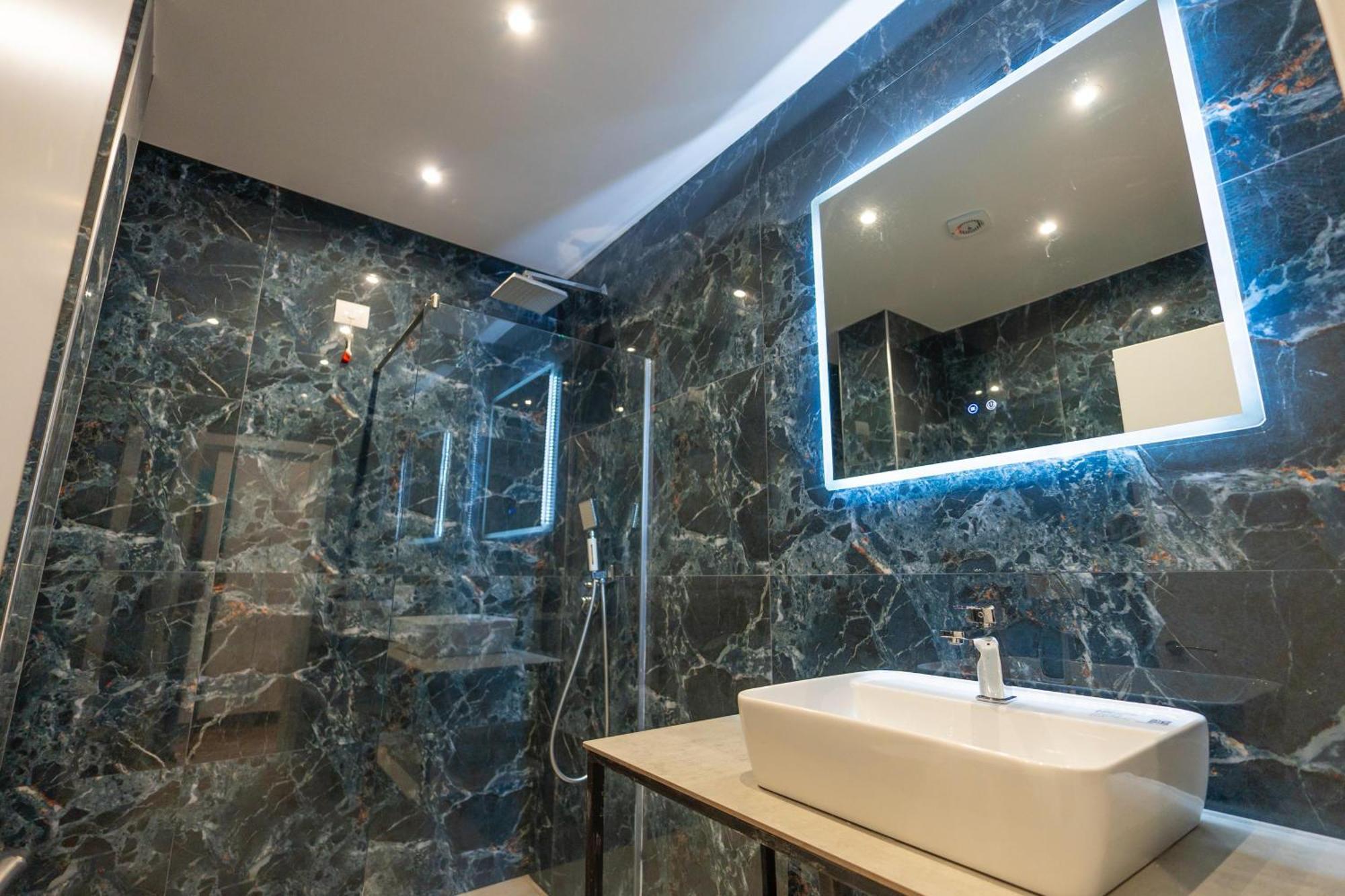 & Arnil Hotel apartamentowy 4*